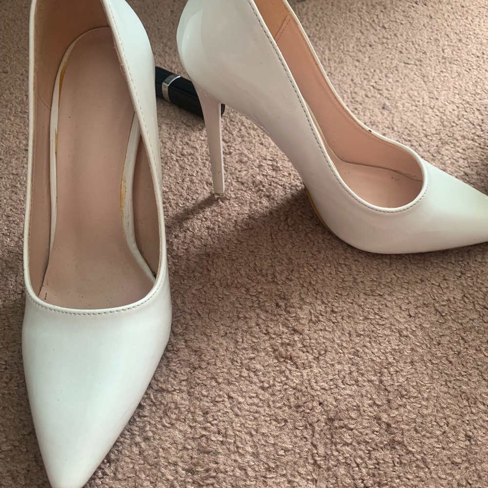 Pointed heels